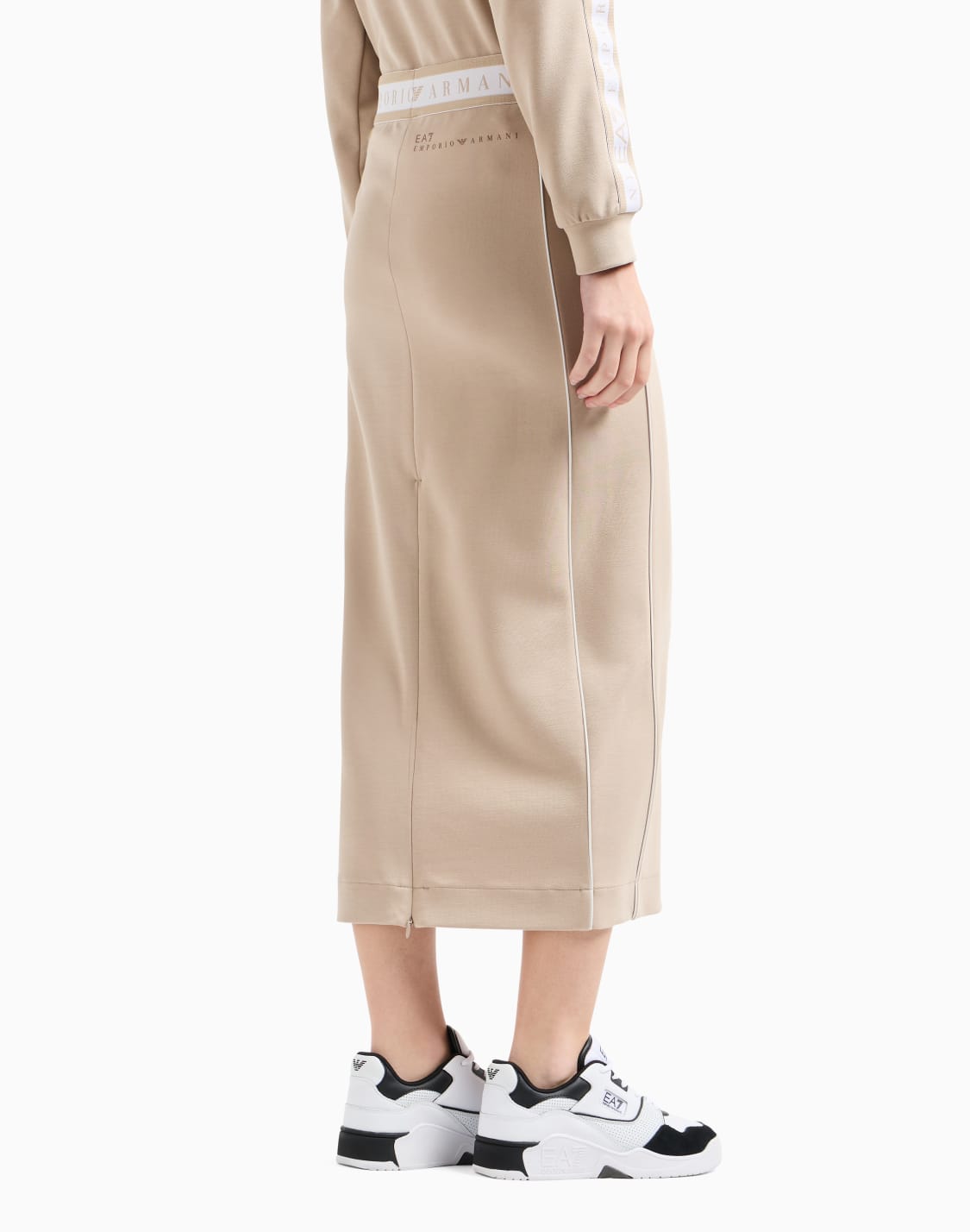 dynamic-athlete-long-skirt-in-natural-ventus7-technical-fabric-beige--ea7