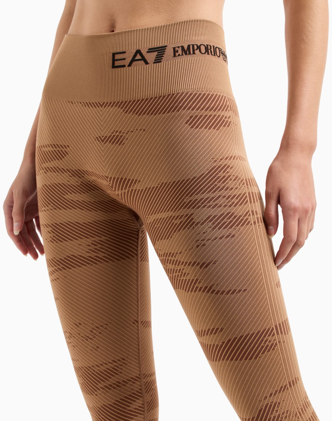 dynamic-athlete-leggings-in-vigor7-technical-fabric-brown--ea7