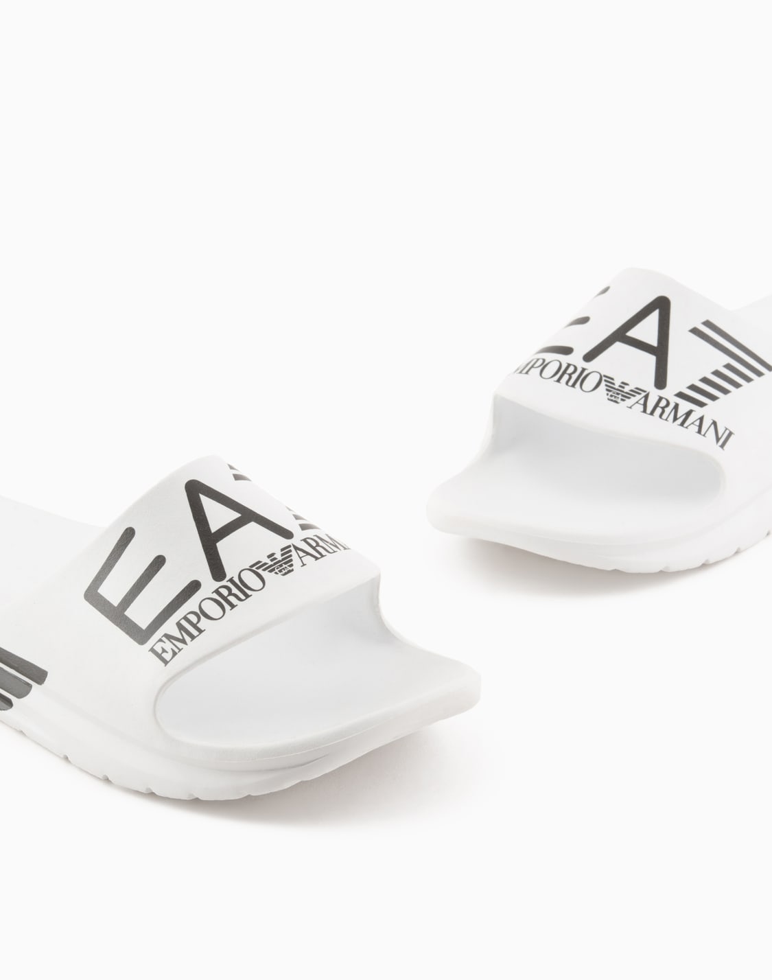 crusher-distance-slides-with-oversized-logo-white--ea7