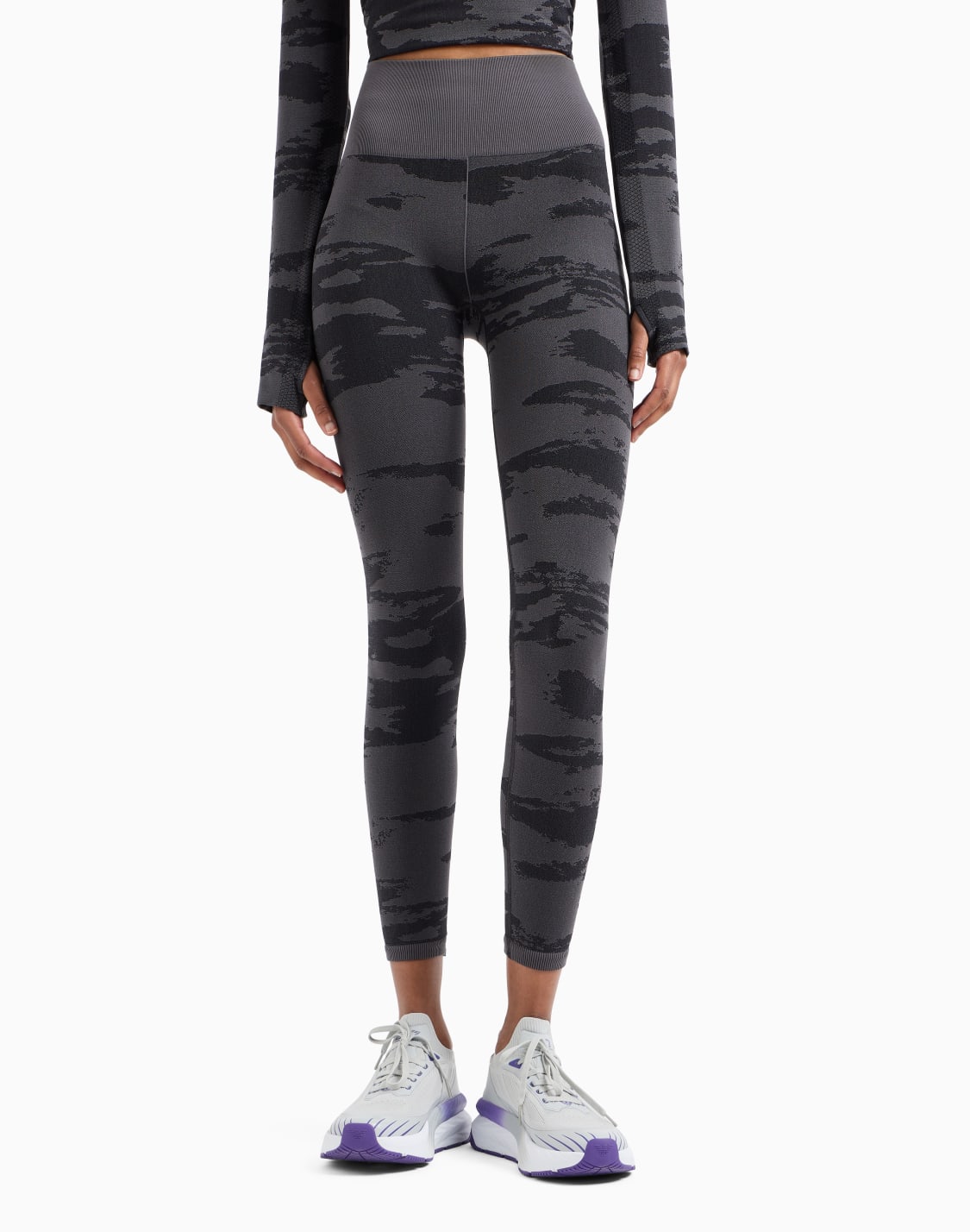 urban-escape-stretch-technical-fabric-leggings-black--ea7