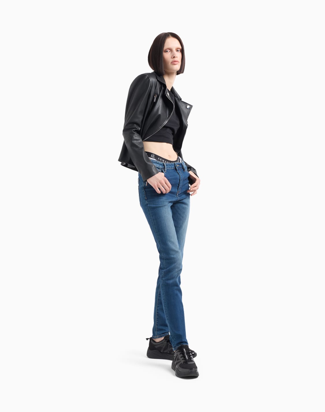 camiseta-slim-fit-en-punto-de-algodn-pima-negro--armani-exchange