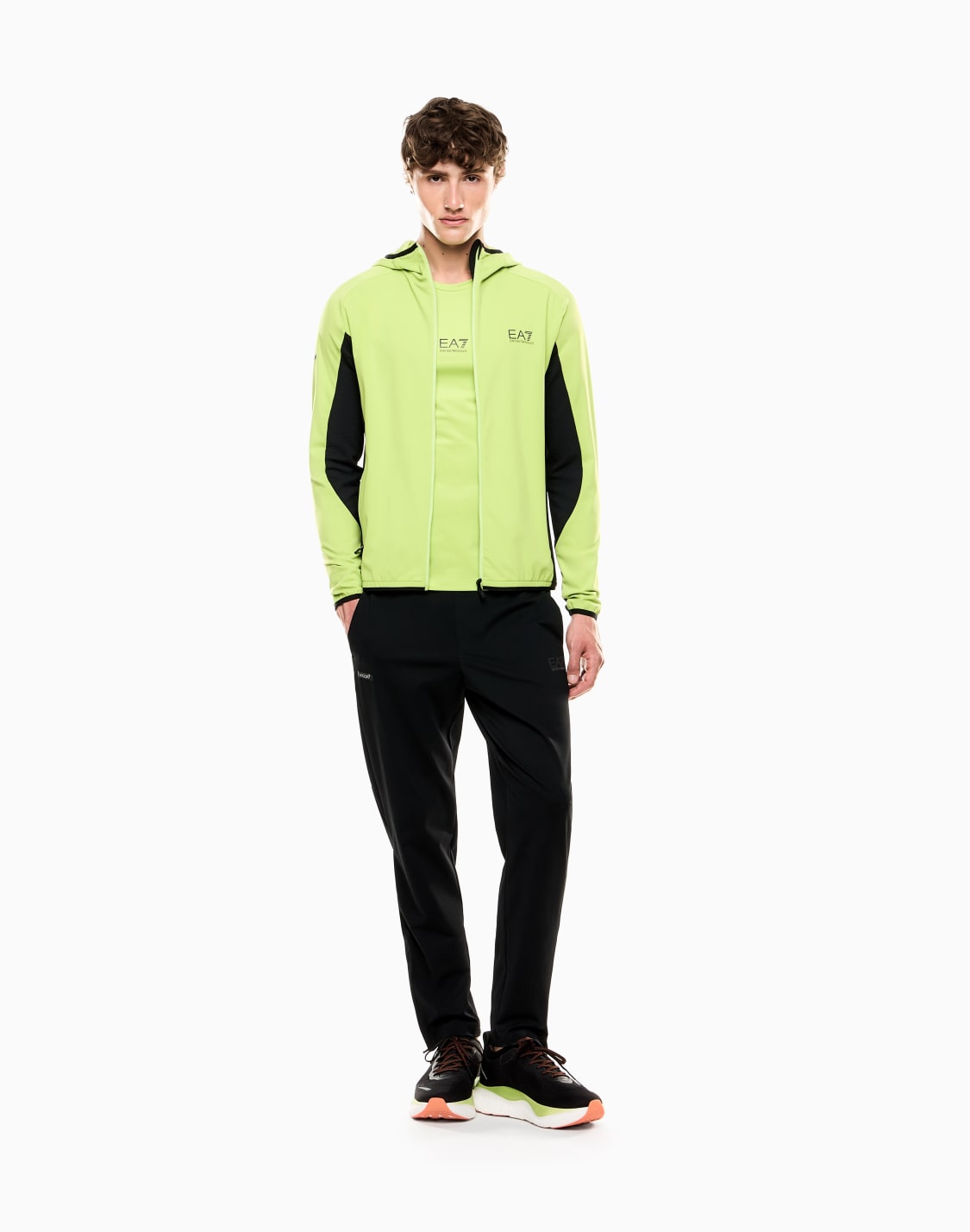 pantalon-dynamic-athlete-en-tissu-technique-vigor7-noir--ea7