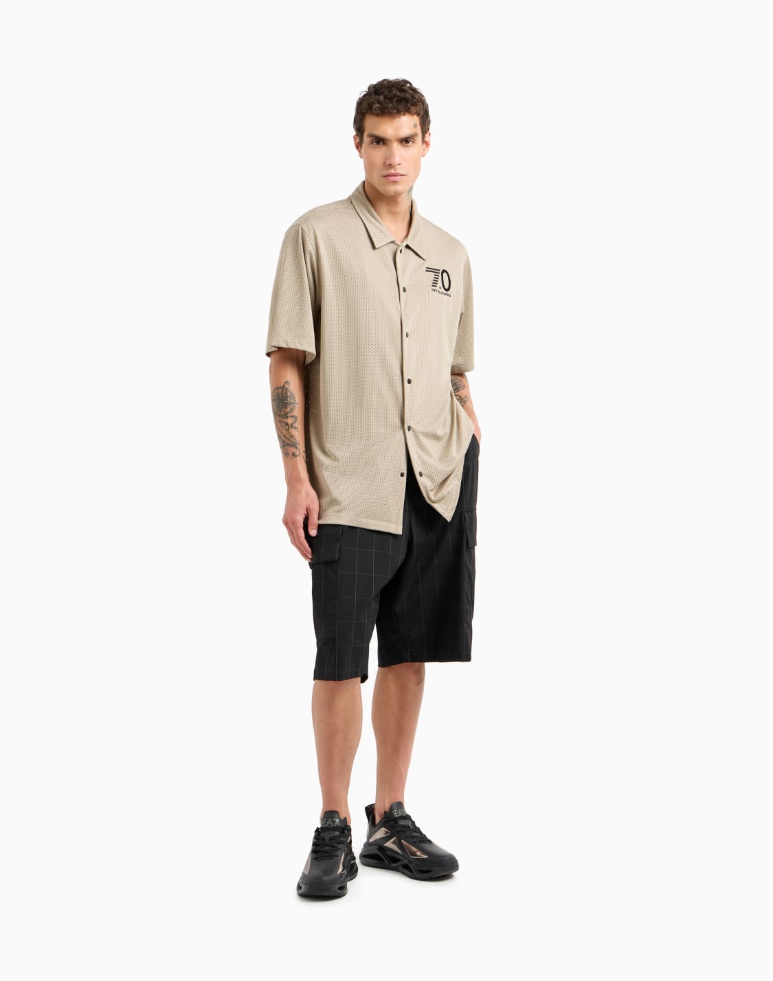 70-short-sleeved-shirt-made-from-a-technical-fabric-beige--ea7