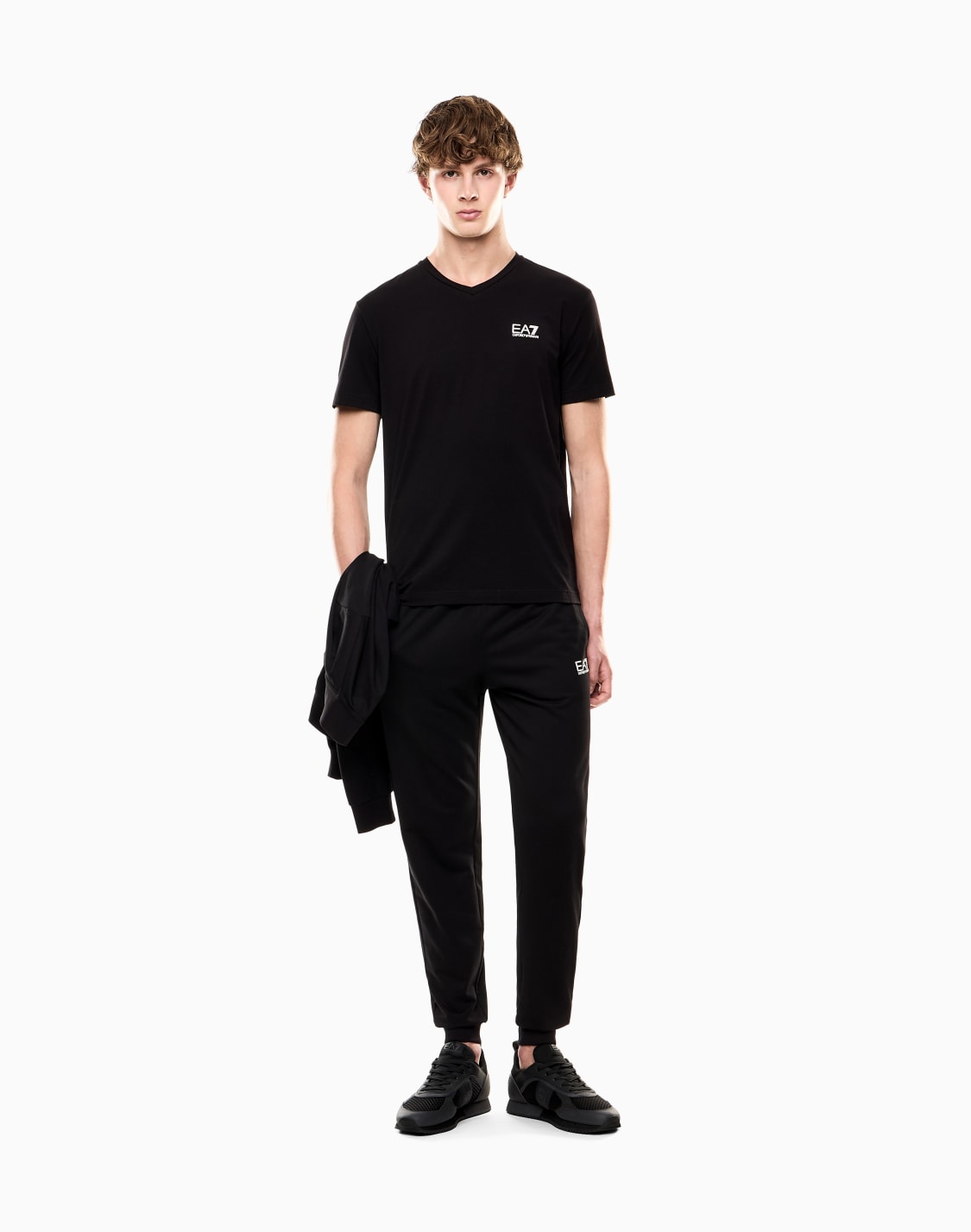 camiseta-con-cuello-de-pico-core-identity-en-punto-de-algodn-elstico-negro--ea7