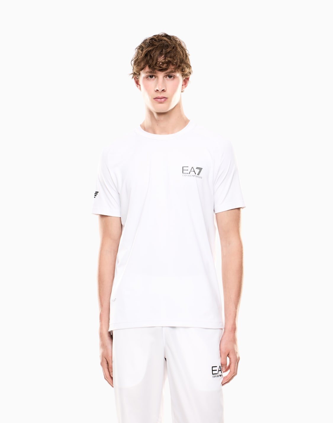 tennis-pro-t-shirt-in-ventus7-technical-fabric-white--ea7