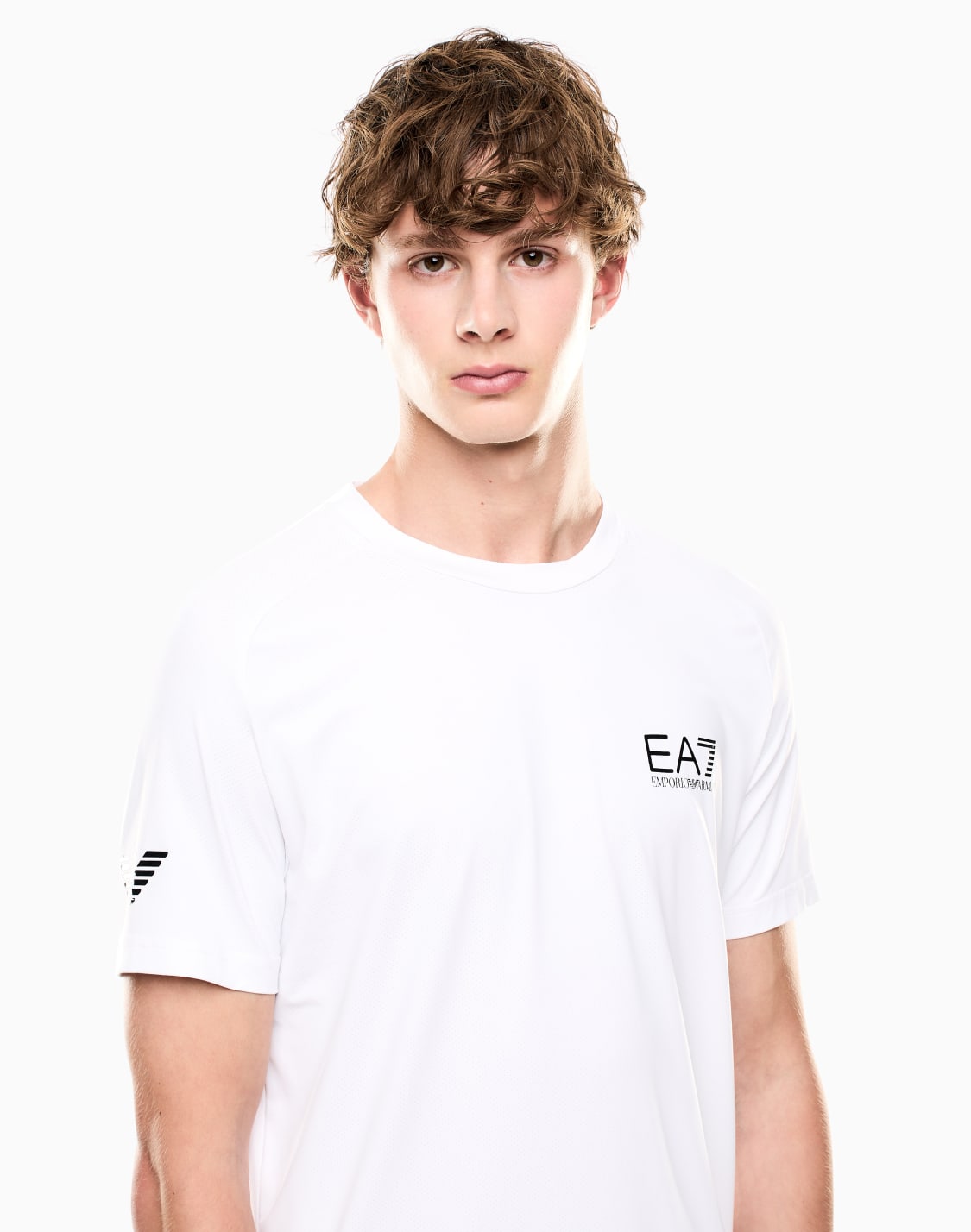 tennis-pro-t-shirt-in-ventus7-technical-fabric-white--ea7